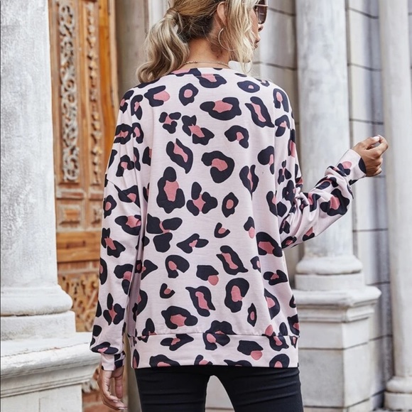 Pink Leopard print oversized slit side sweatshirt - Picture 2 of 2